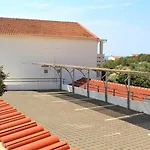 Jure 3* Primošten
