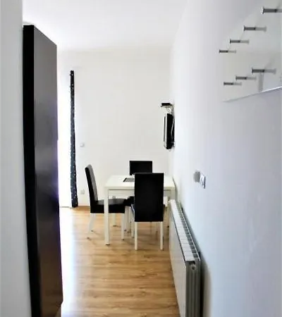 Jure Pensión 3*