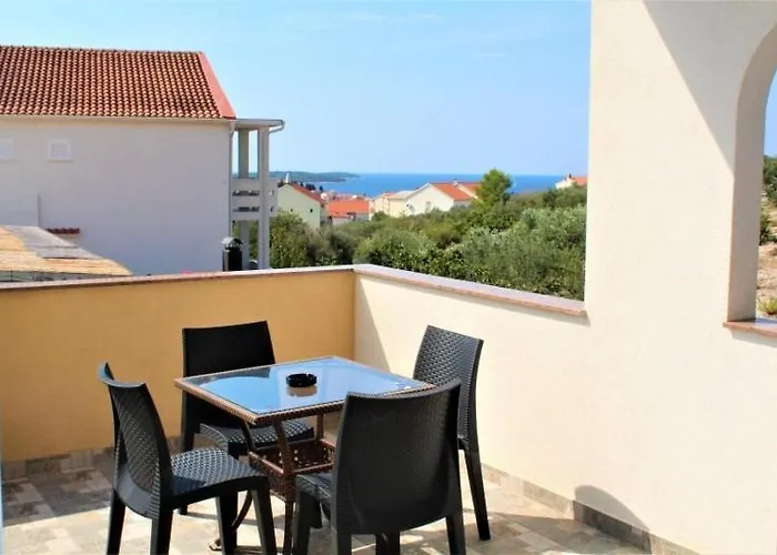 Jure Примоштен